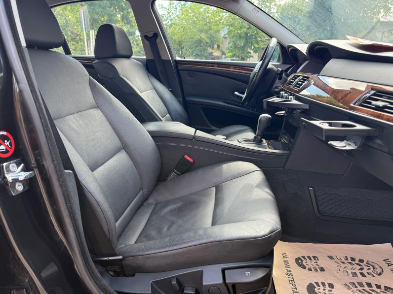 
								BMW SERIA 5 / CUTIE AUTOMATA / 2,0 DIESEL full									
