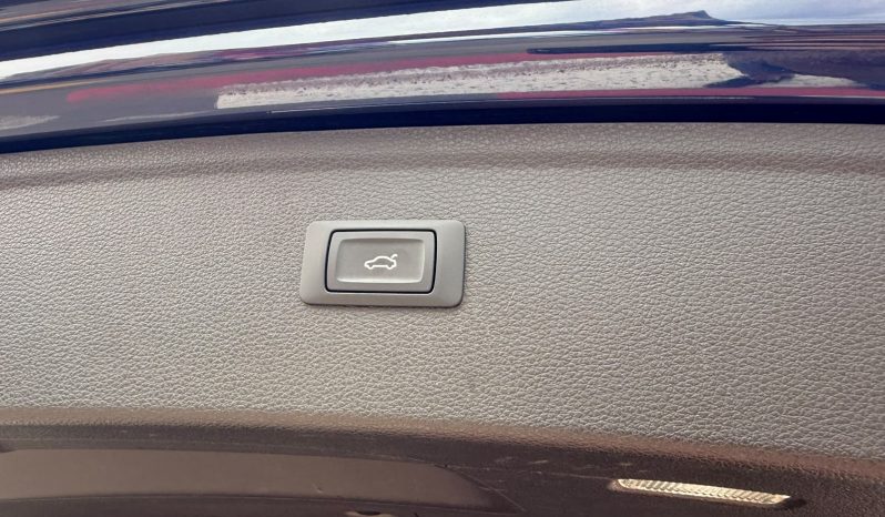 
								AUDI Q5 S-LINE EDITION / 40 TDI ( 2,0 D 190 CP ) full									