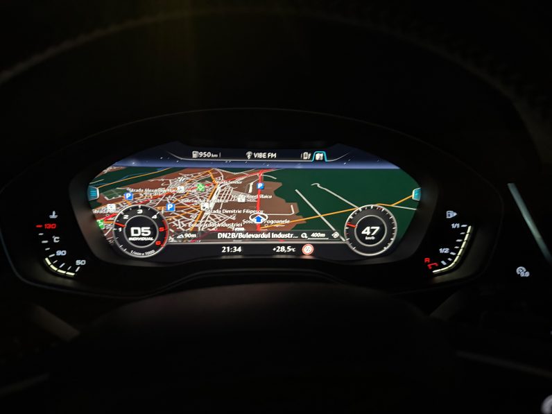 
								AUDI Q5 S-LINE EDITION / 40 TDI ( 2,0 D 190 CP ) full									