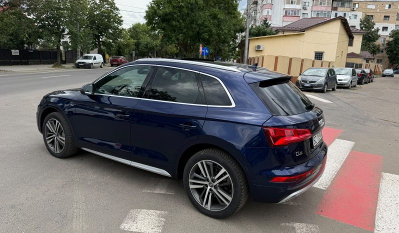 
								AUDI Q5 S-LINE EDITION / 40 TDI ( 2,0 D 190 CP ) full									