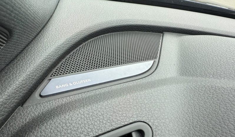 
								AUDI Q5 S-LINE EDITION / 40 TDI ( 2,0 D 190 CP ) full									