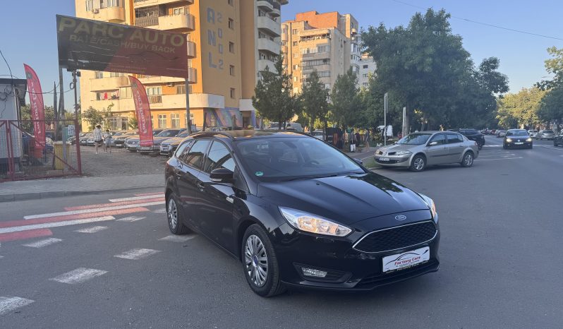 
								FORD FOCUS / AN 2017 / 1,6 D/ EURO 6 / NAVIGATIE CARPLAY full									