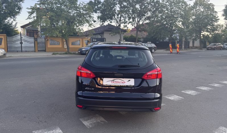 
								FORD FOCUS / AN 2017 / 1,6 D/ EURO 6 / NAVIGATIE CARPLAY full									