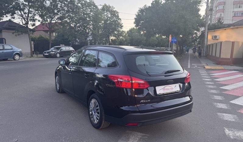 
								FORD FOCUS / AN 2017 / 1,6 D/ EURO 6 / NAVIGATIE CARPLAY full									