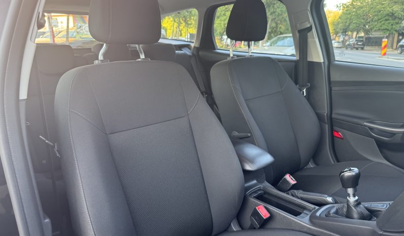 
								FORD FOCUS / AN 2017 / 1,6 D/ EURO 6 / NAVIGATIE CARPLAY full									