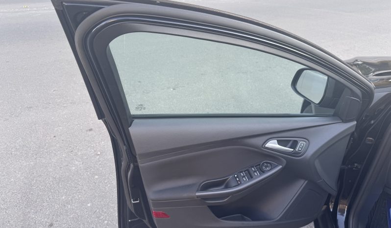 
								FORD FOCUS / AN 2017 / 1,6 D/ EURO 6 / NAVIGATIE CARPLAY full									