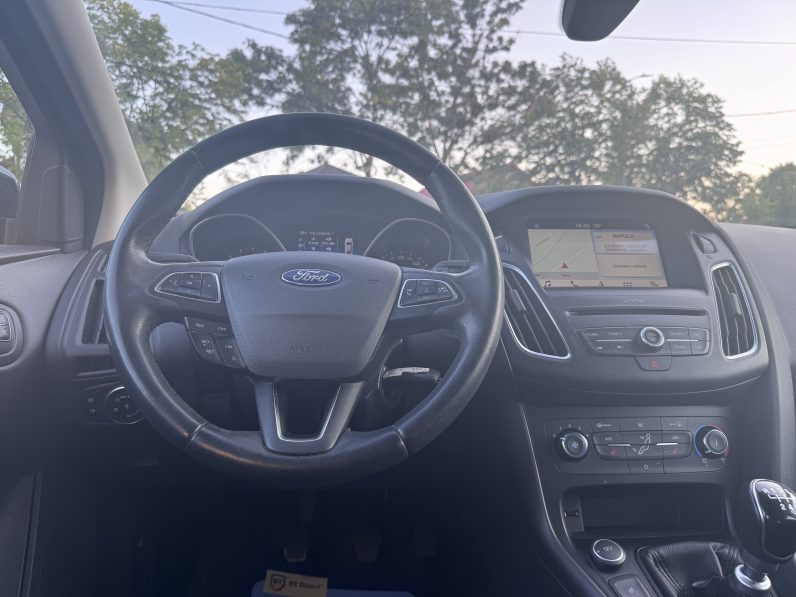 
								FORD FOCUS / AN 2017 / 1,6 D/ EURO 6 / NAVIGATIE CARPLAY full									