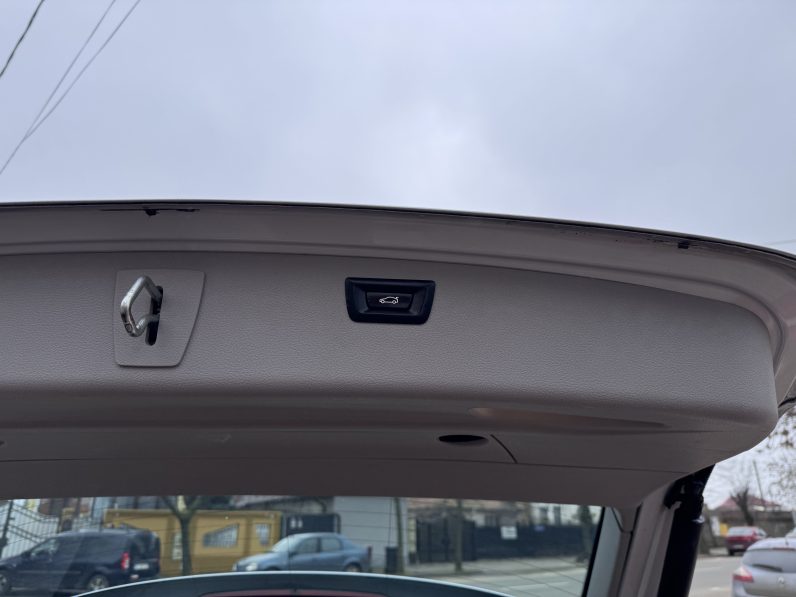 
								BMW SERIA 3 LUXURY / AN 2013 / 2,0 D full									