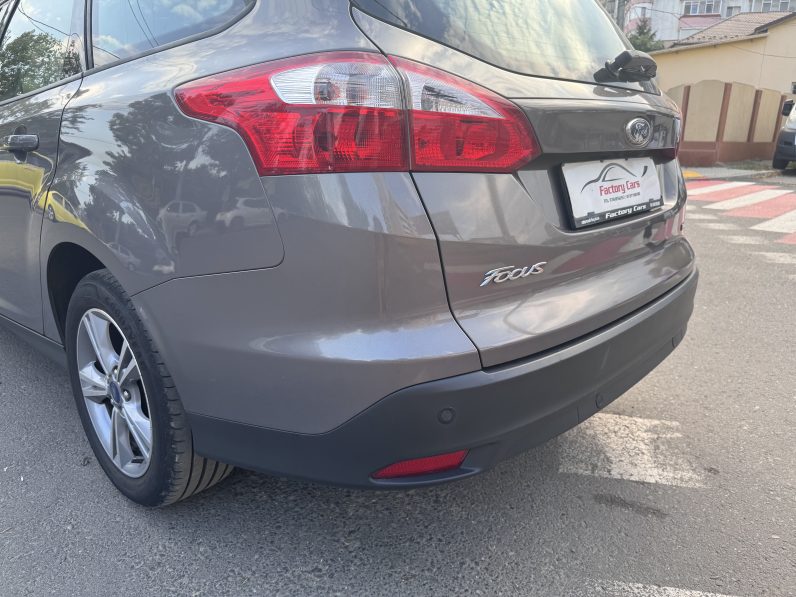 
								FORD FOCUS TITANIUM / 1,6 D / CLIMATRONIC / INCALZIRE IN SCAUNE full									
