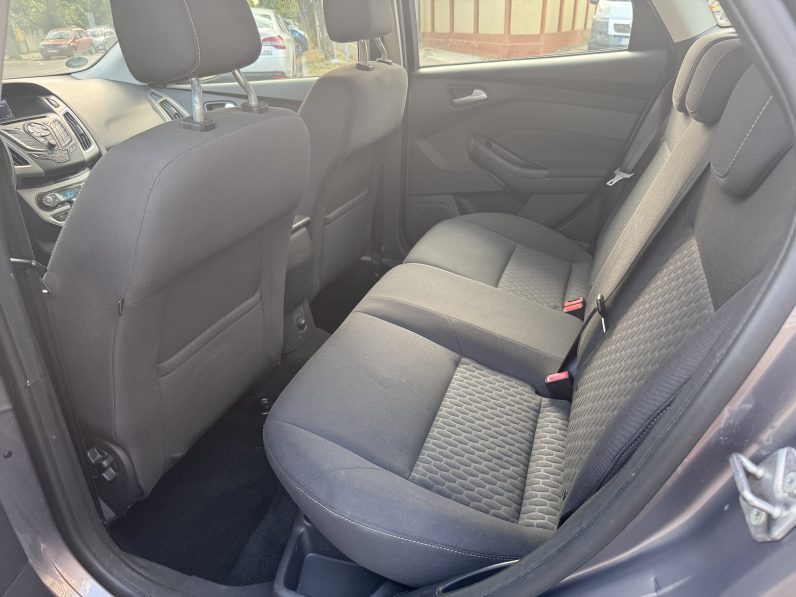 
								FORD FOCUS TITANIUM / 1,6 D / CLIMATRONIC / INCALZIRE IN SCAUNE full									