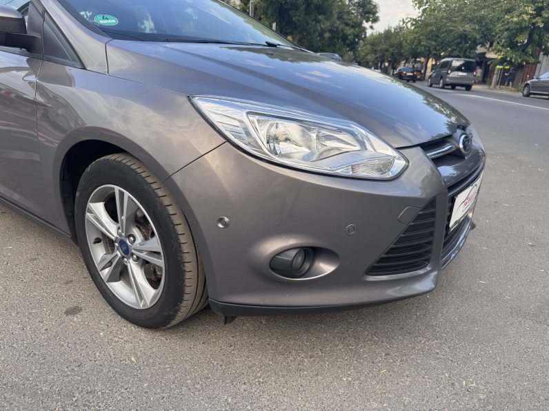 
								FORD FOCUS TITANIUM / 1,6 D / CLIMATRONIC / INCALZIRE IN SCAUNE full									