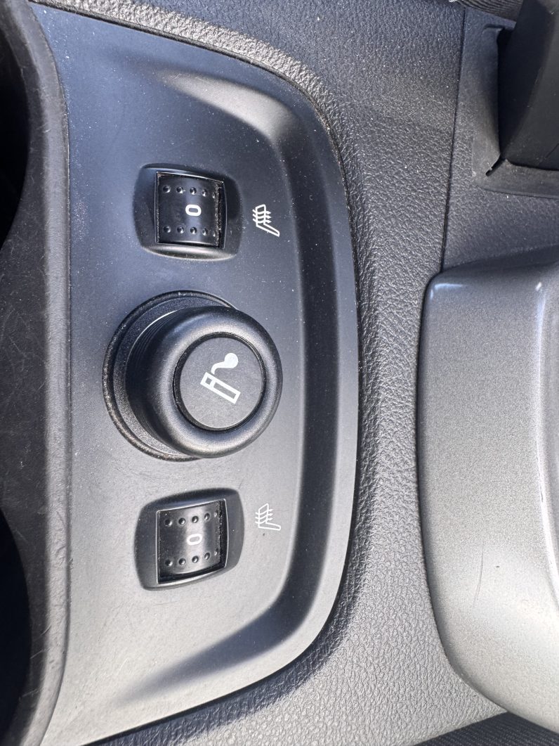 
								FORD FOCUS TITANIUM / 1,6 D / CLIMATRONIC / INCALZIRE IN SCAUNE full									