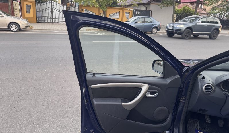 
								Dacia Duster / 1,6 Benzina + GPL full									