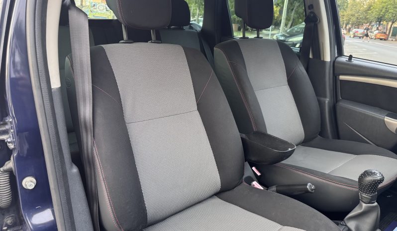 
								Dacia Duster / 1,6 Benzina + GPL full									