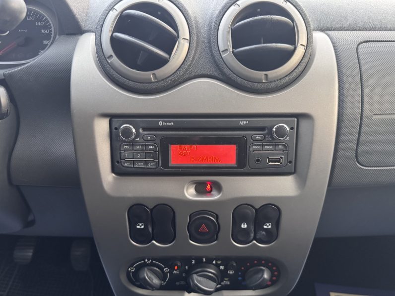 
								Dacia Duster / 1,6 Benzina + GPL full									