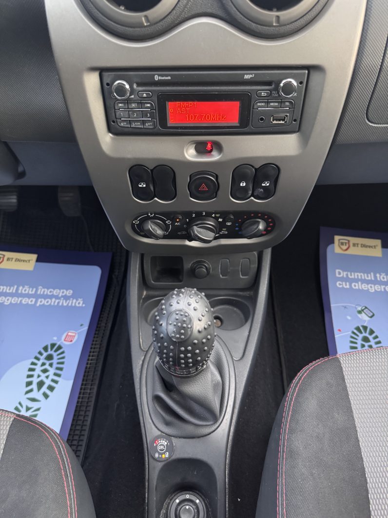 
								Dacia Duster / 1,6 Benzina + GPL full									