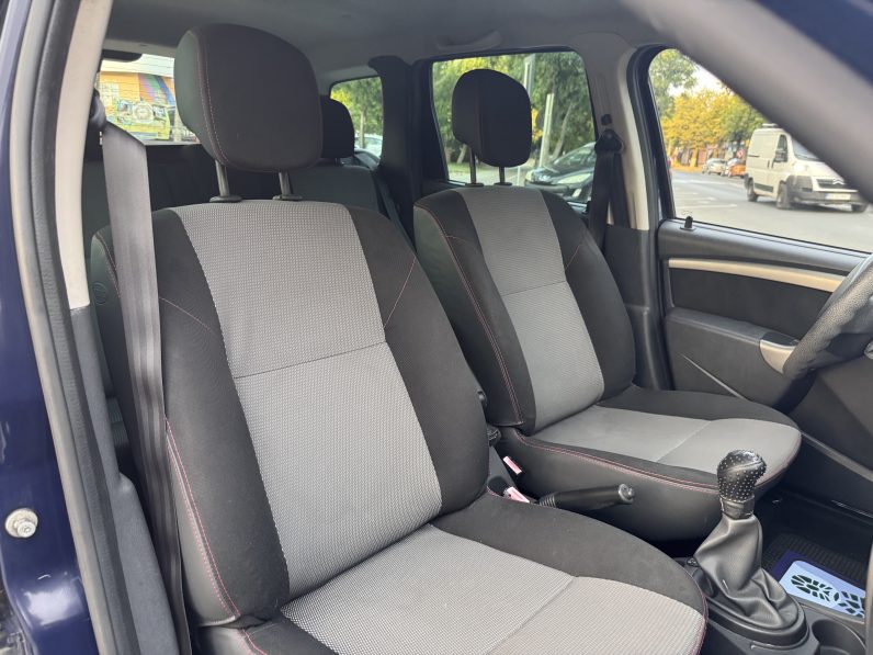 
								Dacia Duster / 1,6 Benzina + GPL full									