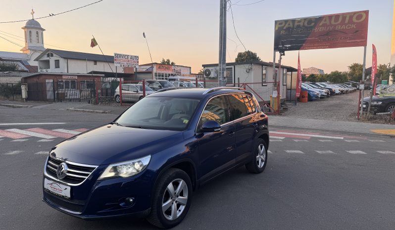 
								VW TIGUAN / BI-XENON / PANORAMA / TAPISERIE DIN PIELE / NAVI full									