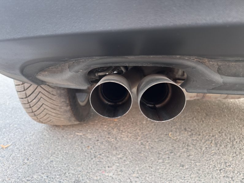 
								VW TIGUAN / BI-XENON / PANORAMA / TAPISERIE DIN PIELE / NAVI full									
