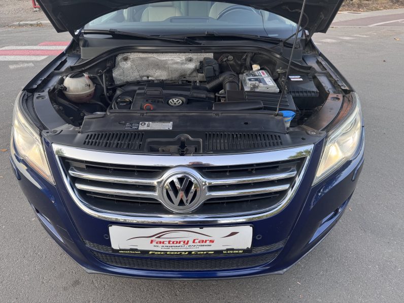 
								VW TIGUAN / BI-XENON / PANORAMA / TAPISERIE DIN PIELE / NAVI full									