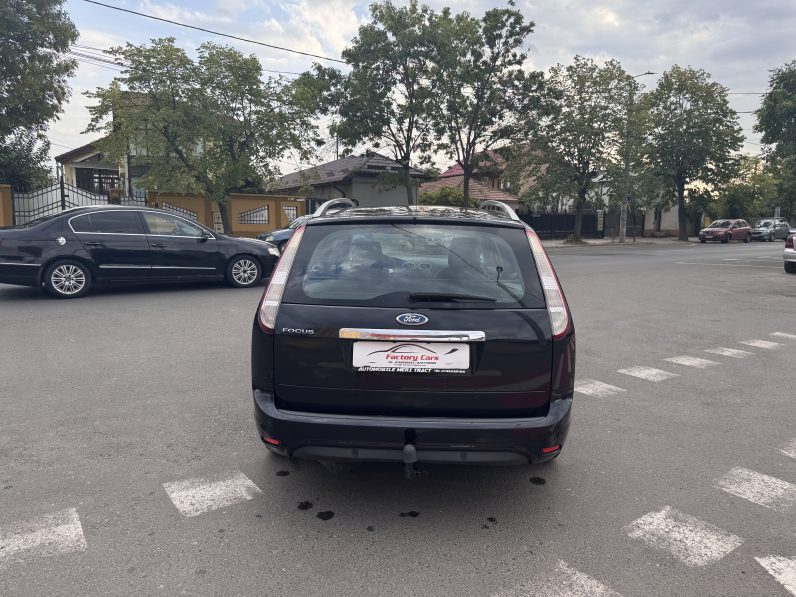 
								FORD FOCUS / 1,8 BENZINA / PIELE / DUBLU CLIMATRONIC full									