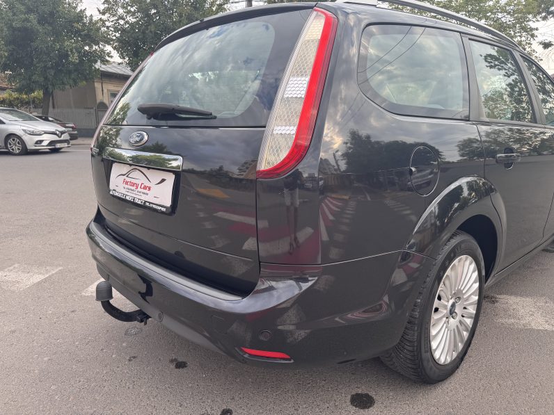
								FORD FOCUS / 1,8 BENZINA / PIELE / DUBLU CLIMATRONIC full									
