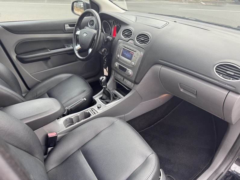 
								FORD FOCUS / 1,8 BENZINA / PIELE / DUBLU CLIMATRONIC full									
