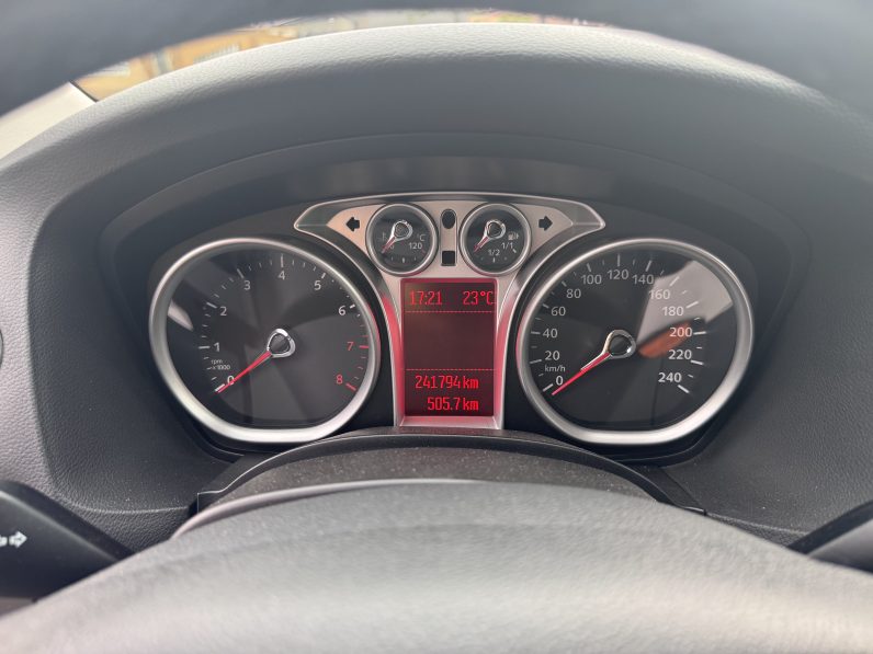 
								FORD FOCUS / 1,8 BENZINA / PIELE / DUBLU CLIMATRONIC full									