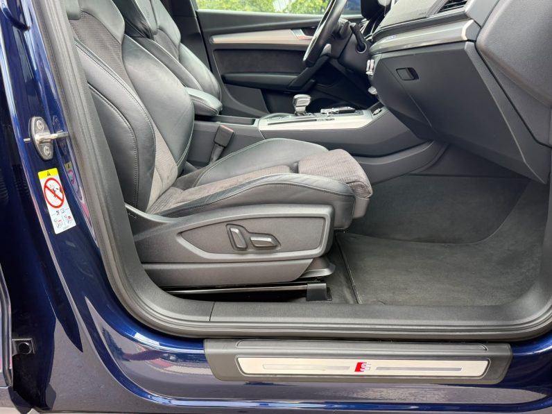 
								AUDI Q5 S-LINE EDITION / 40 TDI ( 2,0 D 190 CP ) full									