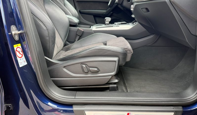 
								AUDI Q5 S-LINE EDITION / 40 TDI ( 2,0 D 190 CP ) full									