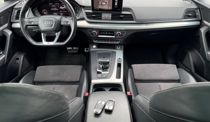 
								AUDI Q5 S-LINE EDITION / 40 TDI ( 2,0 D 190 CP ) full									