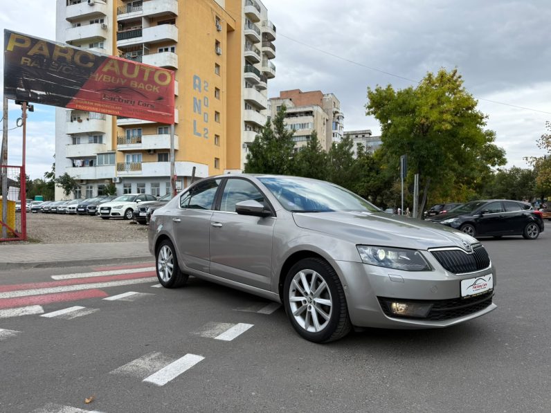 
								SKODA OCTAVIA / KEYLESS ENTRY&GO / BI-XENON / SISTEM AUDIO CANTON full									