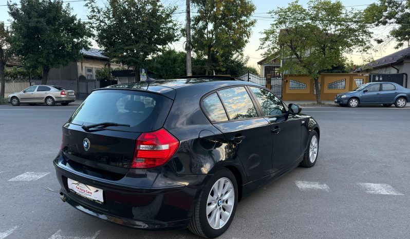
								BMW SERIA 1 / AN 2010 / NAVIGATIE / FARURI BI-XENON full									