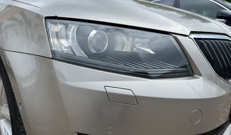 
								SKODA OCTAVIA / KEYLESS ENTRY&GO / BI-XENON / SISTEM AUDIO CANTON full									