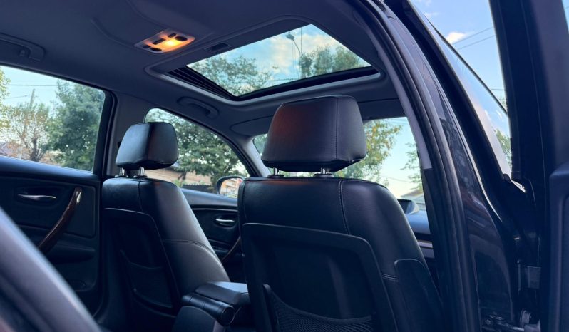 
								BMW SERIA 1 / AN 2010 / NAVIGATIE / FARURI BI-XENON full									