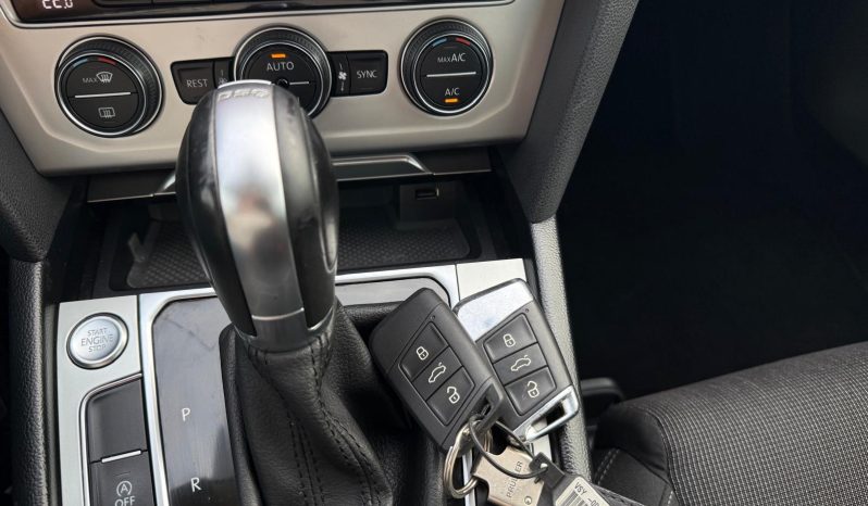 
								VW PASSAT BLUEMOTION TECH / AN 2017 / 2,0 D / EURO 6 / AUTOMAT full									
