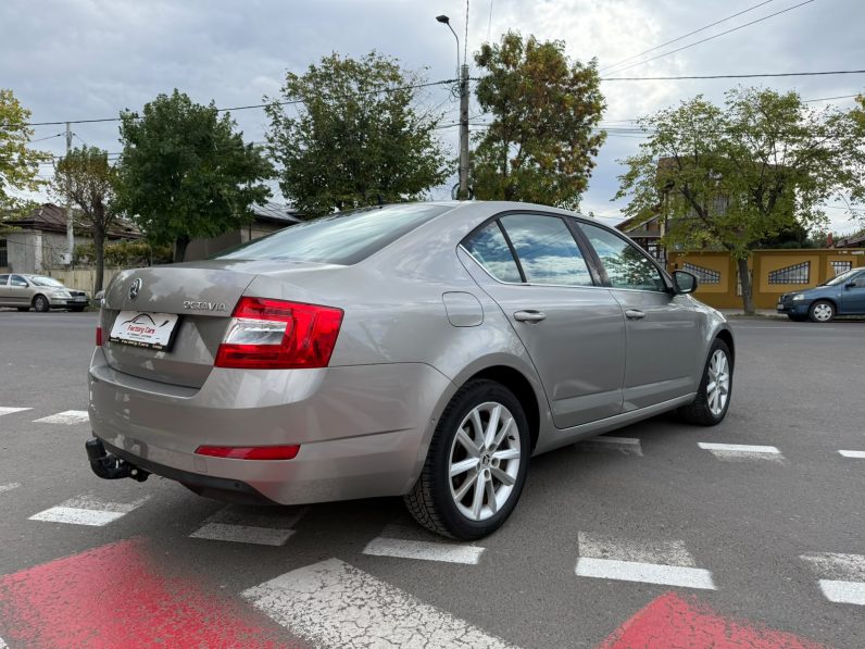
								SKODA OCTAVIA / KEYLESS ENTRY&GO / BI-XENON / SISTEM AUDIO CANTON full									