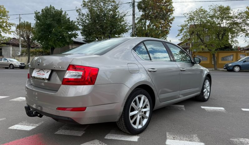 
								SKODA OCTAVIA / KEYLESS ENTRY&GO / BI-XENON / SISTEM AUDIO CANTON full									