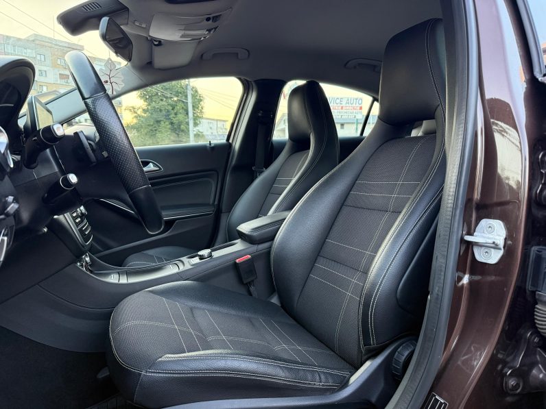 
								MERCEDES – BENZ. A CLASS / CUTIE AUTOMATA / NAVIGATIE ANDROID CARPLAY / FARURI BI-XENON full									
