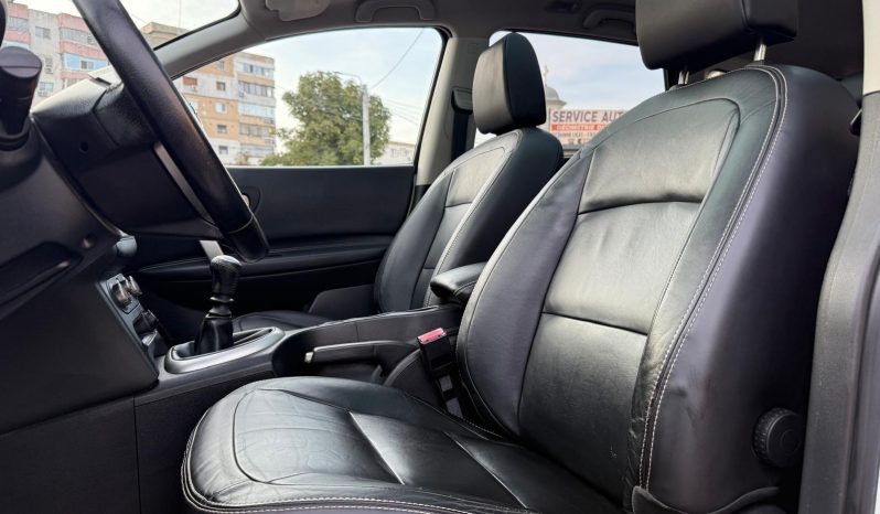 
								NISSAN QASHQAI / 2012 / 7 LOCURI full									