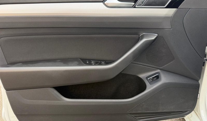 
								VW PASSAT BLUEMOTION TECH / AN 2017 / 2,0 D / EURO 6 / AUTOMAT full									