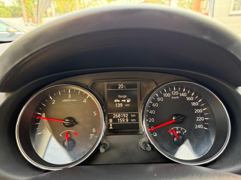 
								NISSAN QASHQAI / 2012 / 7 LOCURI full									