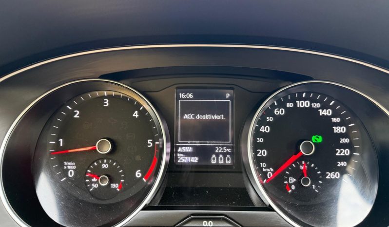 
								VW PASSAT BLUEMOTION TECH / AN 2017 / 2,0 D / EURO 6 / AUTOMAT full									