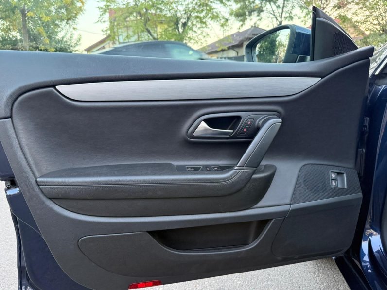
								VW PASSAT CC / CUTIE AUTOMATA / 2,0 D / EURO 6 full									