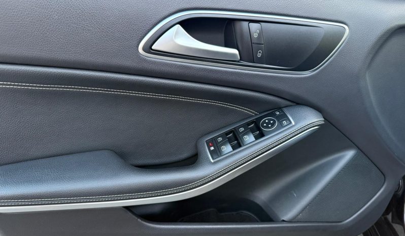 
								MERCEDES – BENZ. A CLASS / CUTIE AUTOMATA / NAVIGATIE ANDROID CARPLAY / FARURI BI-XENON full									