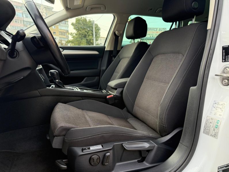 
								VW PASSAT BLUEMOTION TECH / AN 2017 / 2,0 D / EURO 6 / AUTOMAT full									