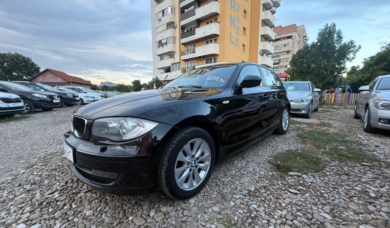 
								BMW SERIA 1 / AN 2010 / NAVIGATIE / FARURI BI-XENON full									