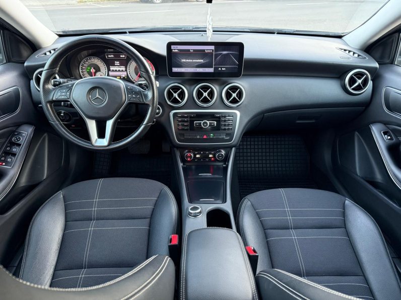 
								MERCEDES – BENZ. A CLASS / CUTIE AUTOMATA / NAVIGATIE ANDROID CARPLAY / FARURI BI-XENON full									