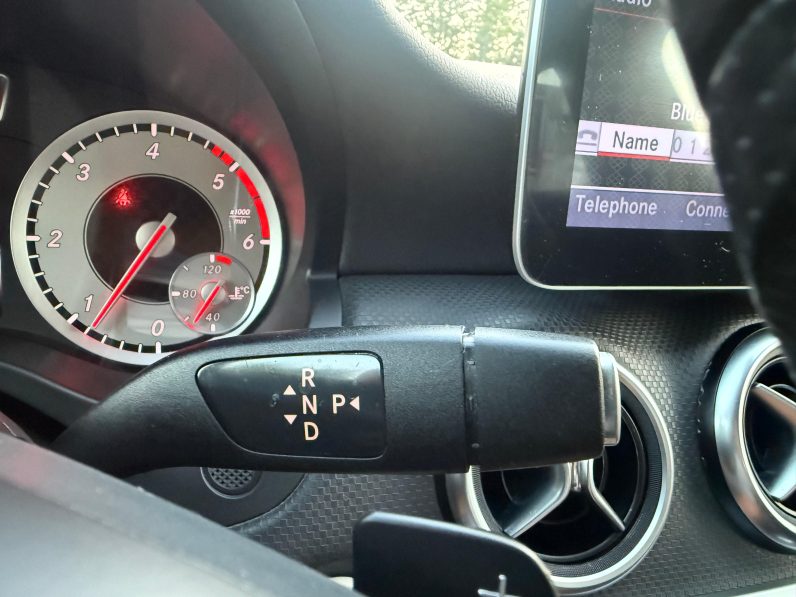 
								MERCEDES – BENZ. A CLASS / CUTIE AUTOMATA / NAVIGATIE ANDROID CARPLAY / FARURI BI-XENON full									