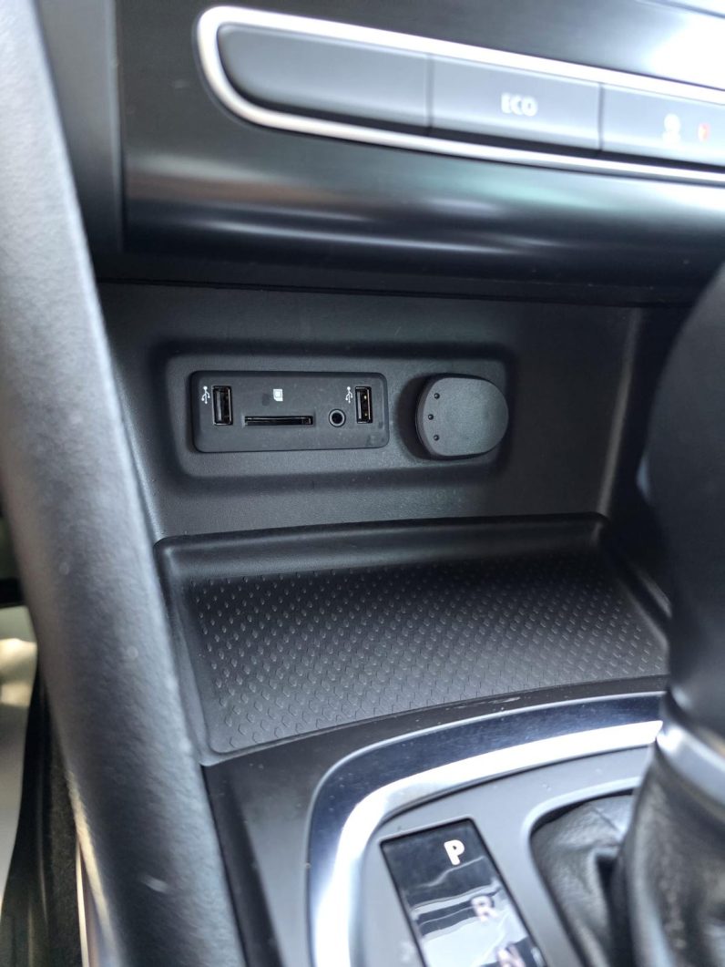 
								RENAULT CLIO full									